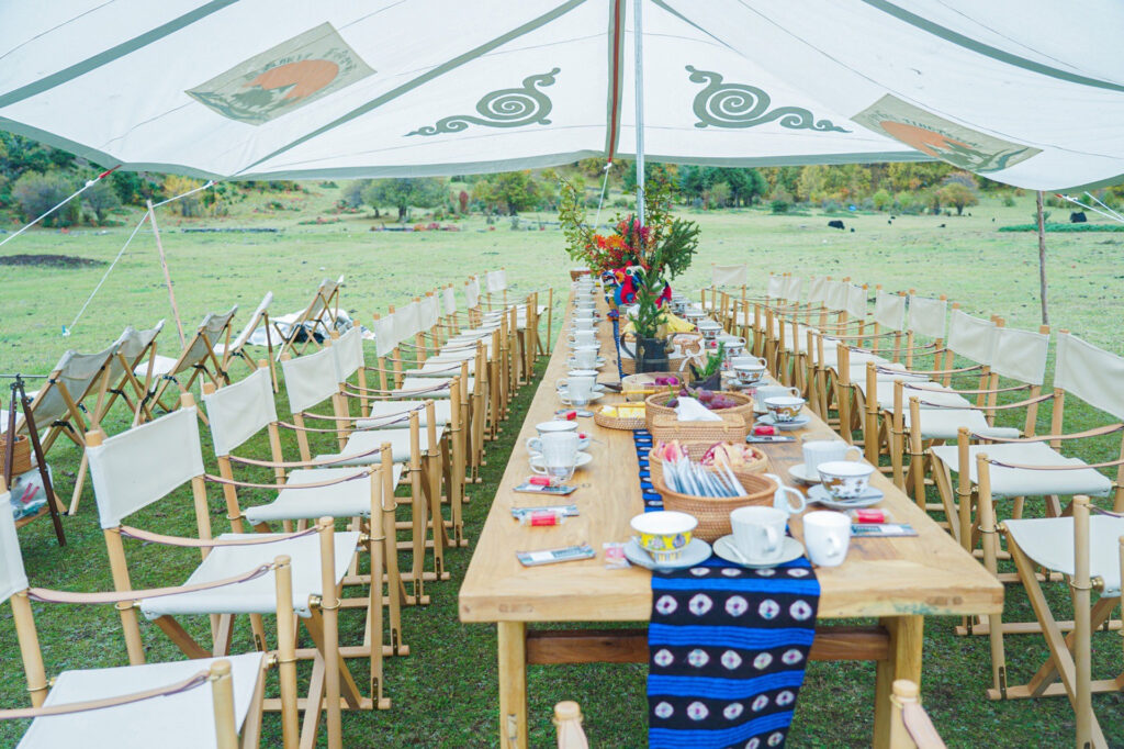Corporate Retreat Executives Glamping on the Tibetan Plateau Leave No Trace
